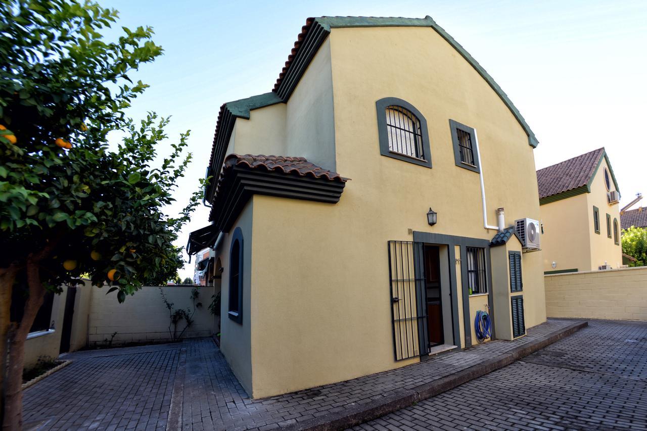 Wonderstays Chalet El Naranjo Seville Exterior photo